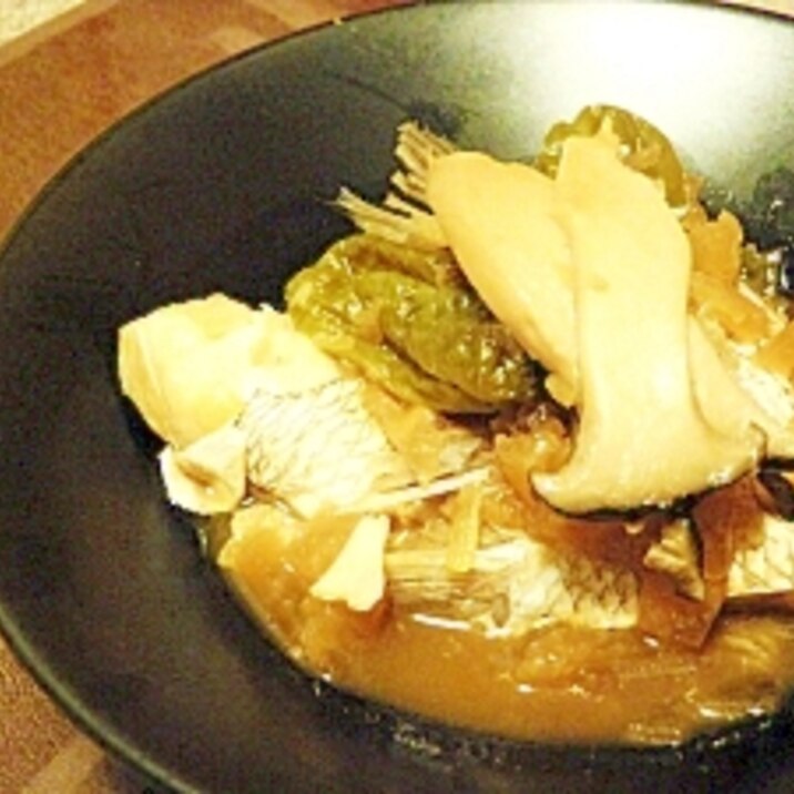 お酒でコトコト煮込んだ、鯛の優しいアラ炊き☆